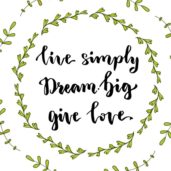 Meet your Posher, Tina - Picture 2 of 2